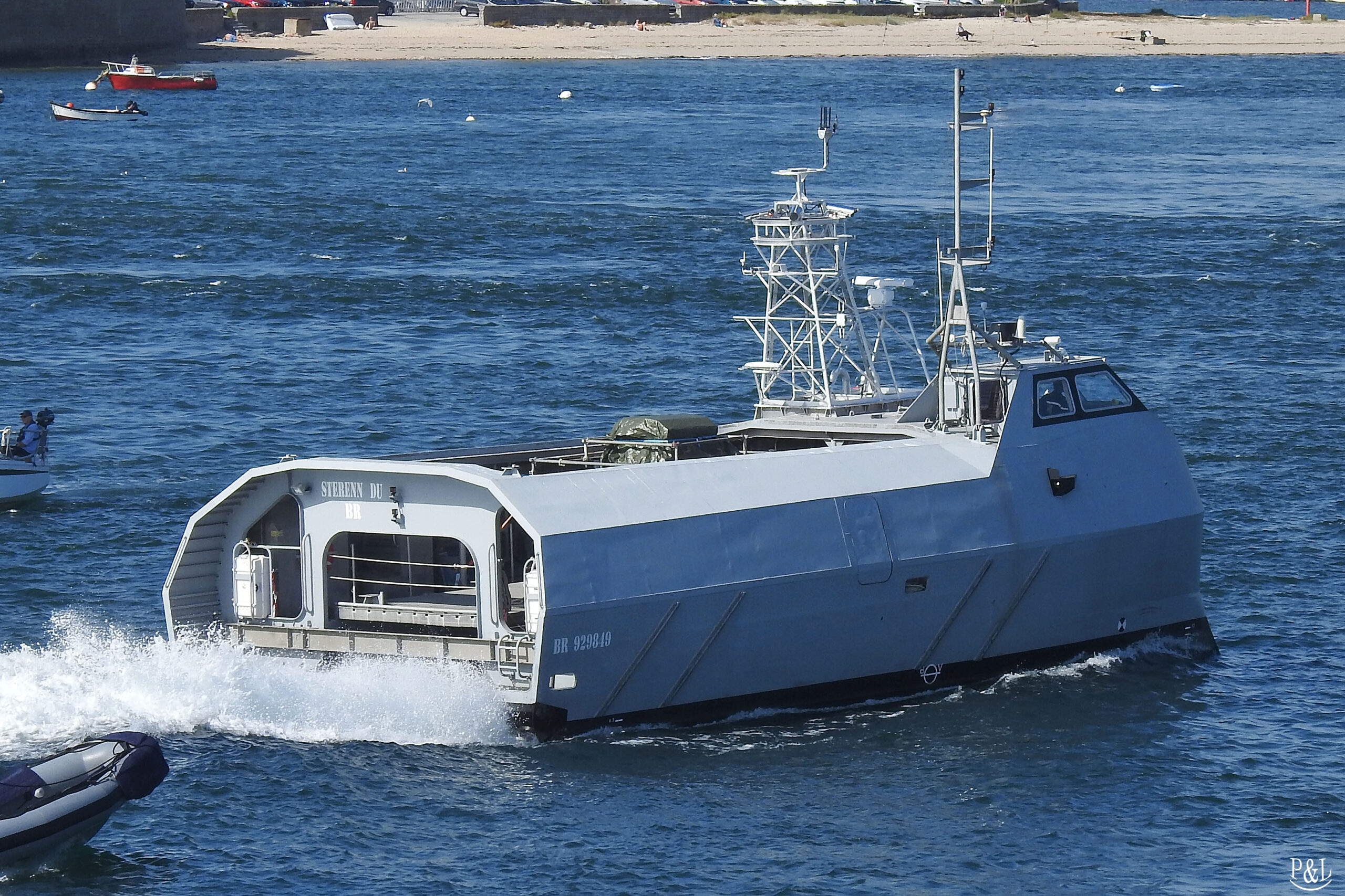 bateau drone